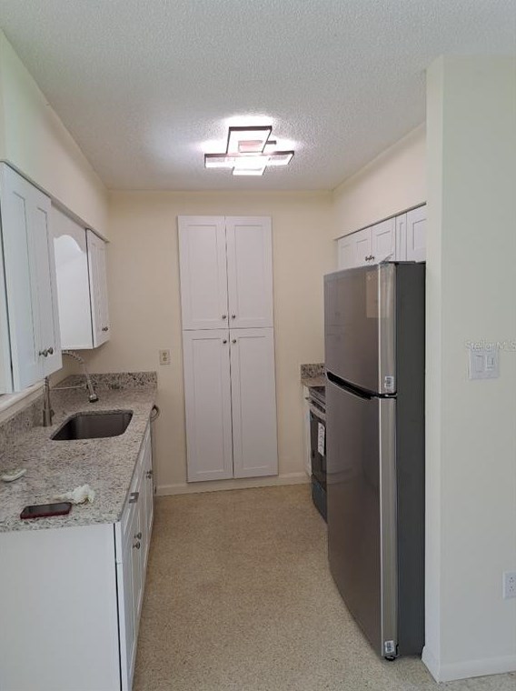 811 Lakeside Dr, Largo, FL 33778