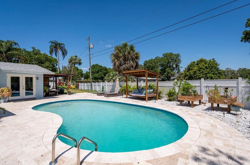 1349 81st Ave N, Saint Petersburg, FL 33702