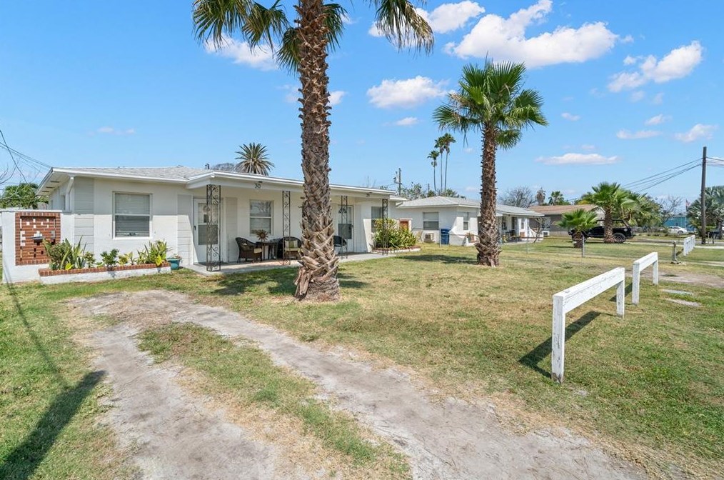 30 Lynn Way, Saint Petersburg, FL 33708-2334