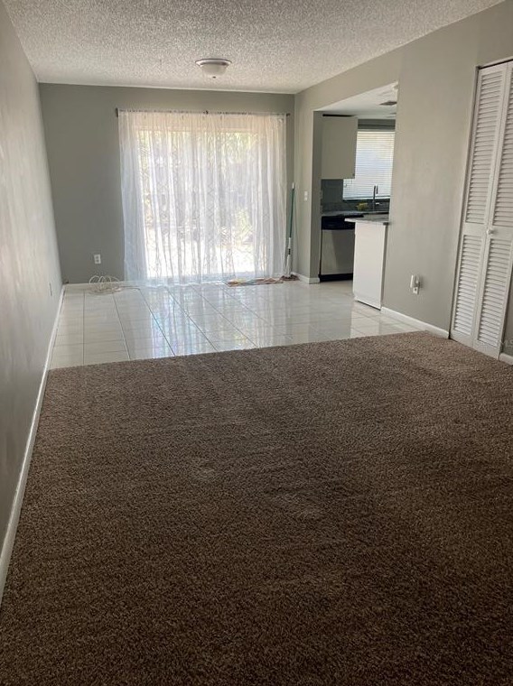 5162 Tennis Court Cir, Tampa, FL 33617-4718