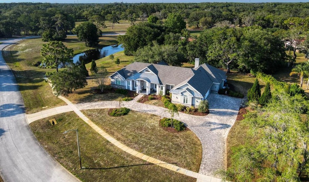 541 Austin Dr, Tarpon Springs, FL 34688-8411