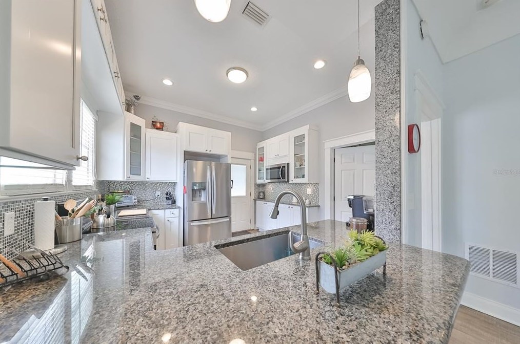 2309 North B St, Tampa FL 33609-2336 exterior