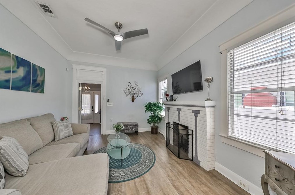 2309 North B St, Tampa FL 33609-2336 exterior