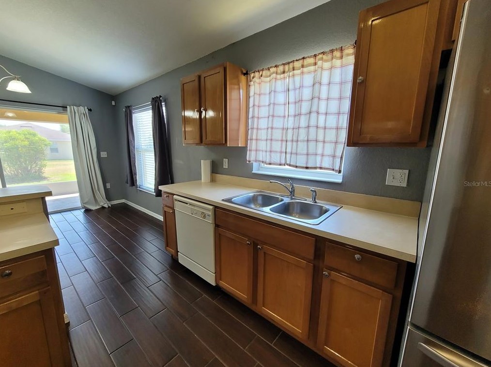 6401 Twin Bridges Dr, Zephyrhills FL 33541-8380 exterior