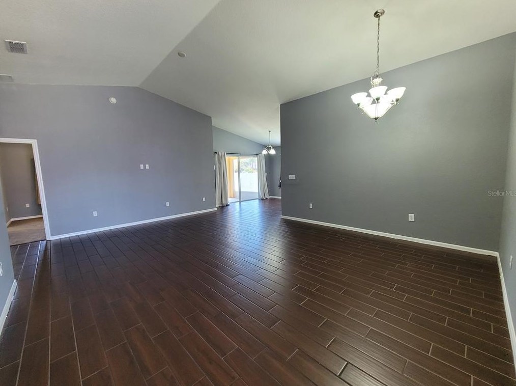 6401 Twin Bridges Dr, Zephyrhills FL 33541-8380 exterior