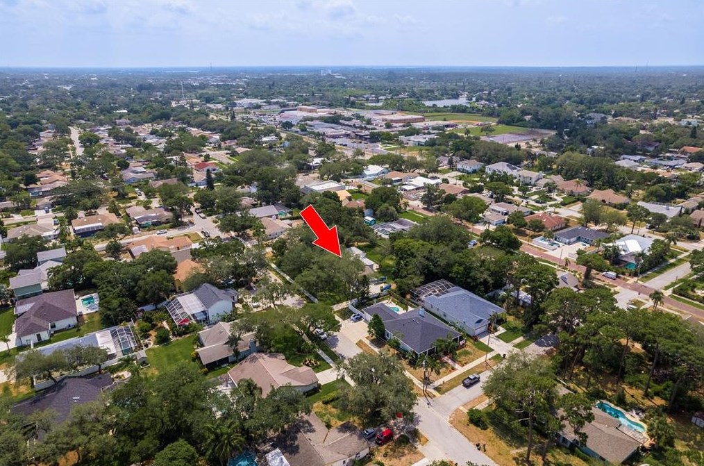 1611 Mexico Ave, Tarpon Springs, FL 34689-2223