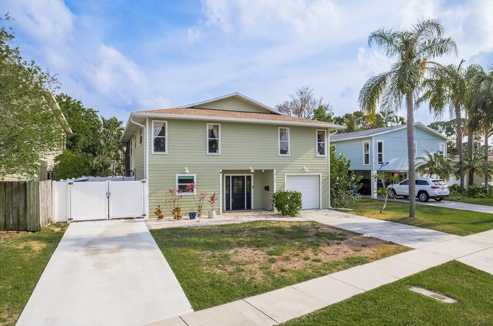 126 82nd Ave, Saint Petersburg, FL 33702-4444