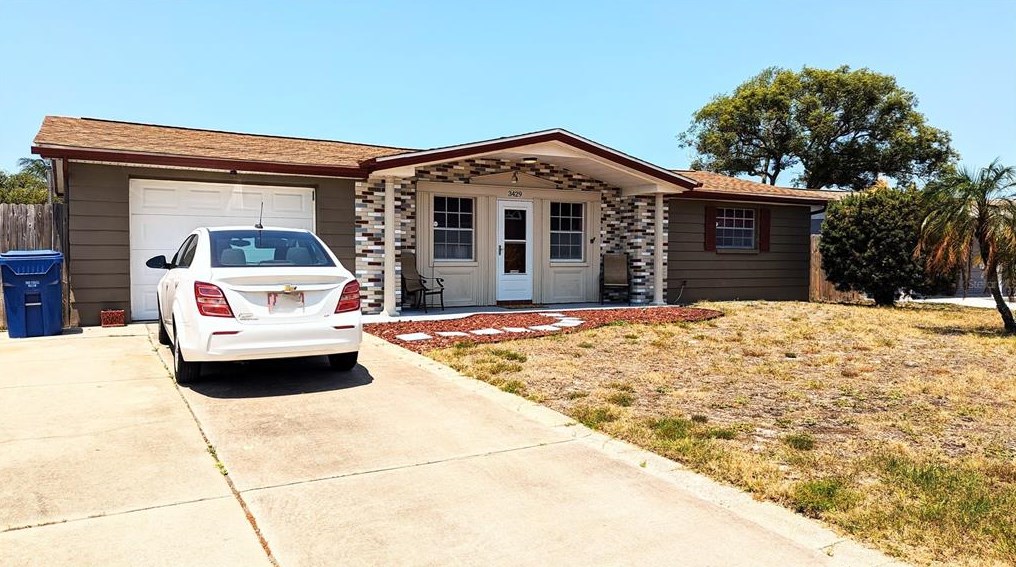 3429 Rock Royal Dr, Tarpon Springs, FL 34691-1041