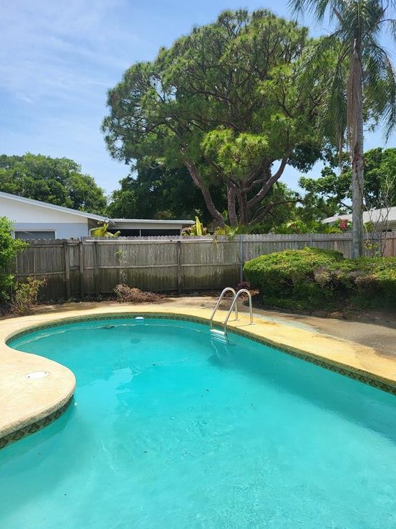 6735 14th St S, Saint Petersburg, FL 33705