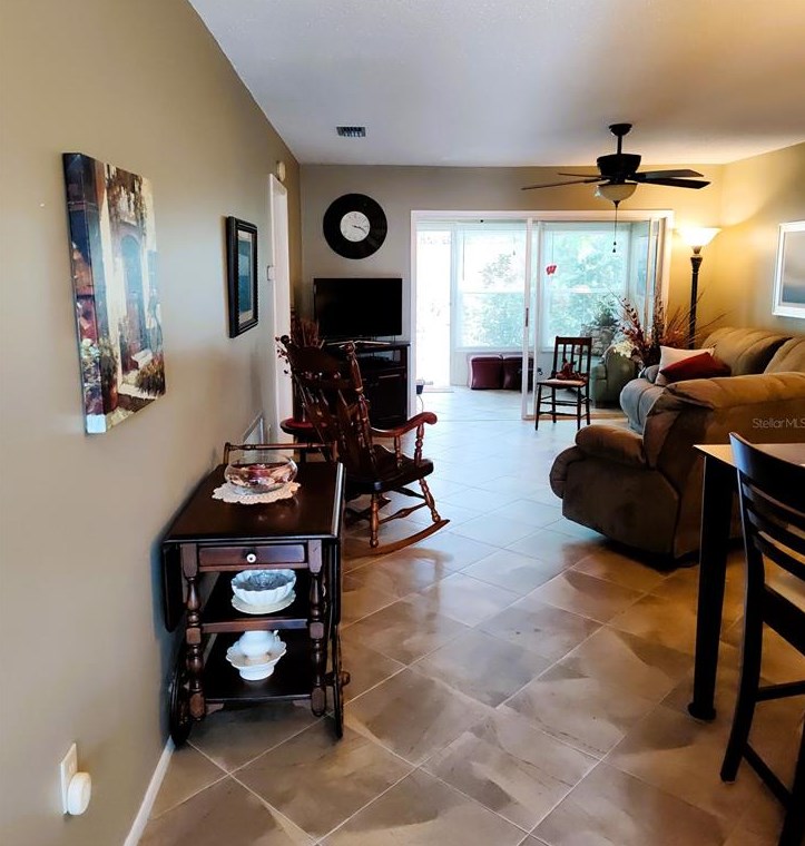 1024 Desoto Dr #2, Dunedin, FL 34698