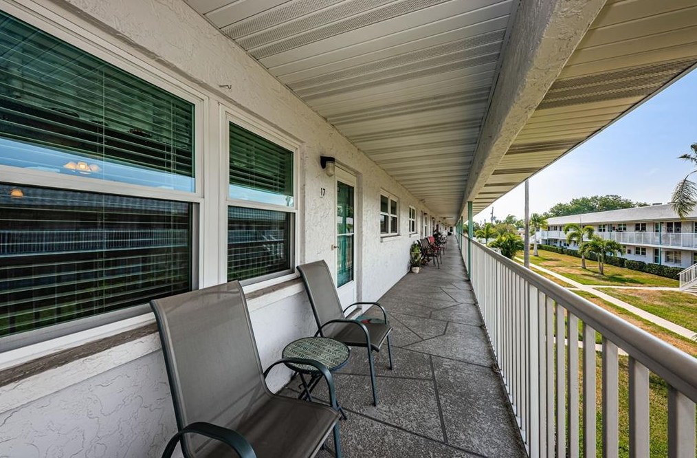 5227 81st Ln, Saint Petersburg, FL 33709-1016
