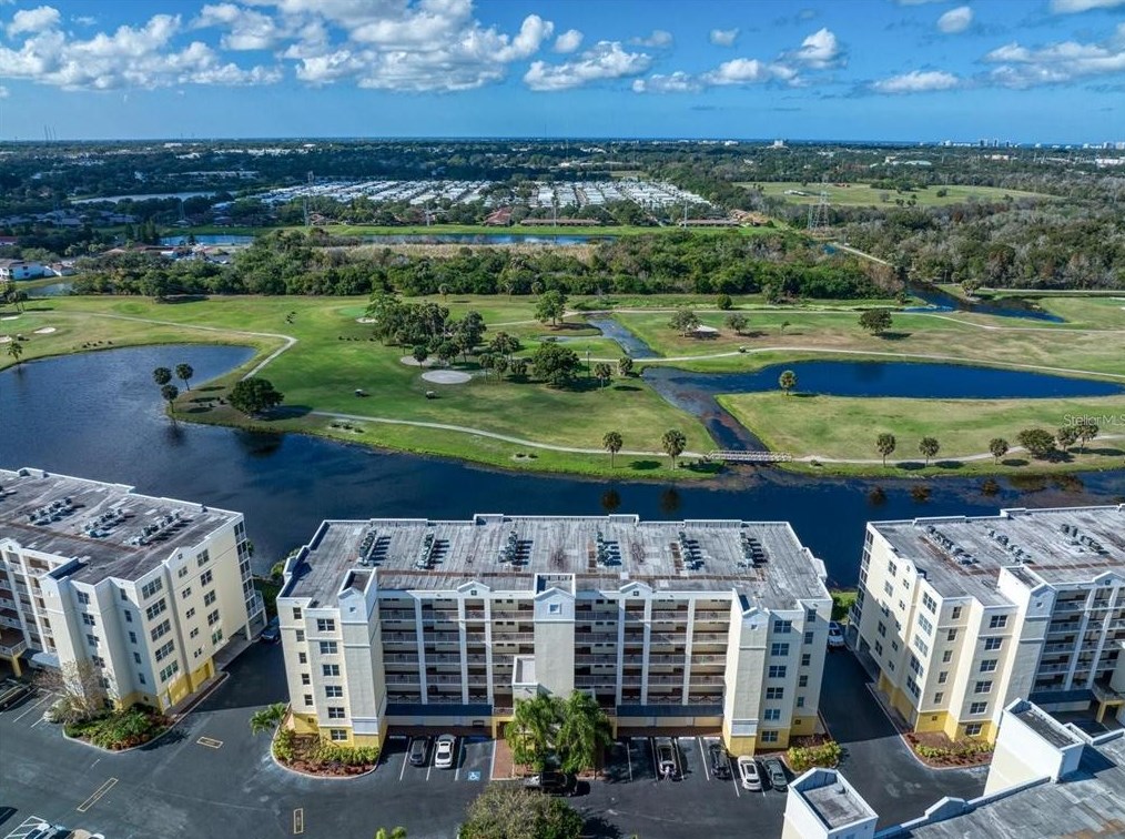1200 Country Club Dr #5105, Largo, FL 33771