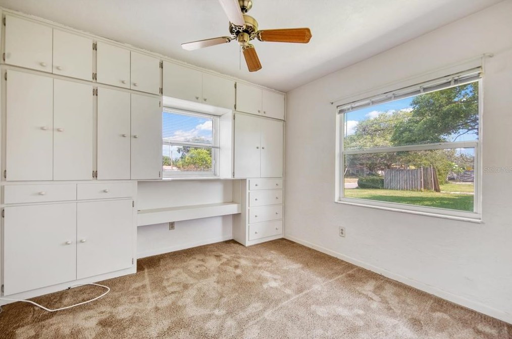 5297 35 Ter, Saint Petersburg FL  33710-2014 exterior