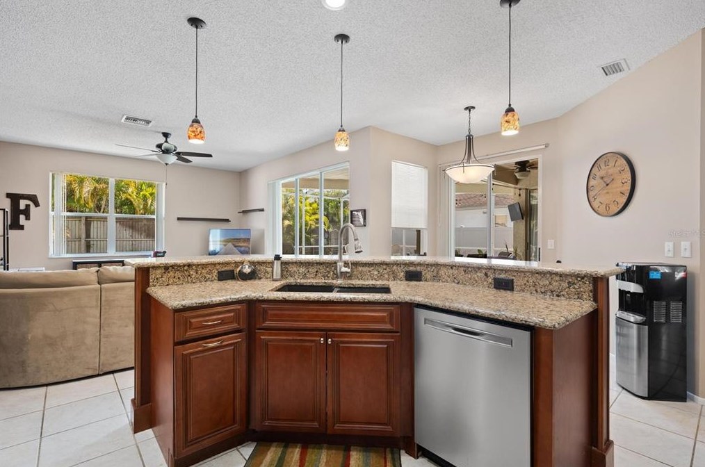 11306 Glenmont Dr, Tampa FL 33635-1531 exterior