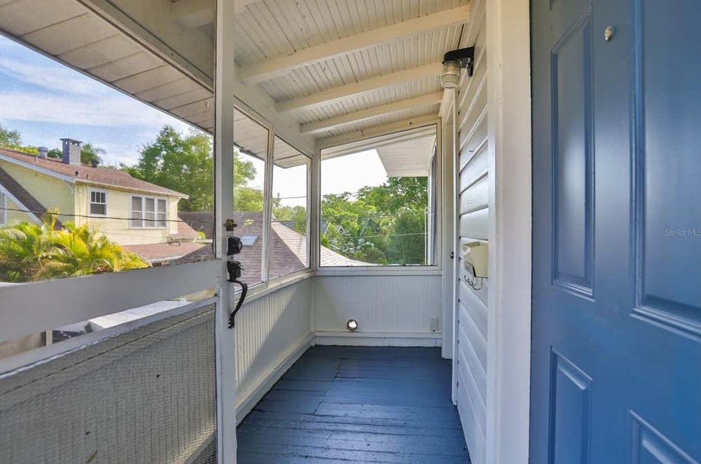 228 9th Ave N #b, Saint Petersburg, FL 33701