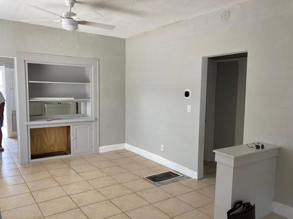 4400 4th Ave, Saint Petersburg FL  33711-1508 exterior