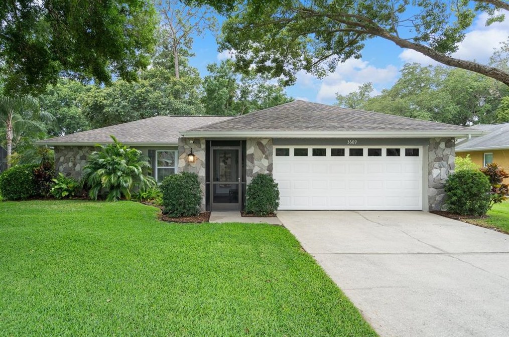 3609 Fairway Forest Dr, Palm Harbor, FL 34685-1007