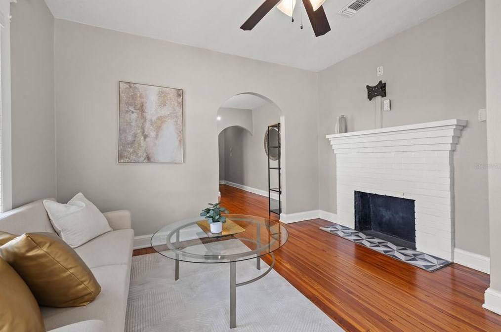 5901 Ola Ave, Tampa FL 33604-6615 exterior