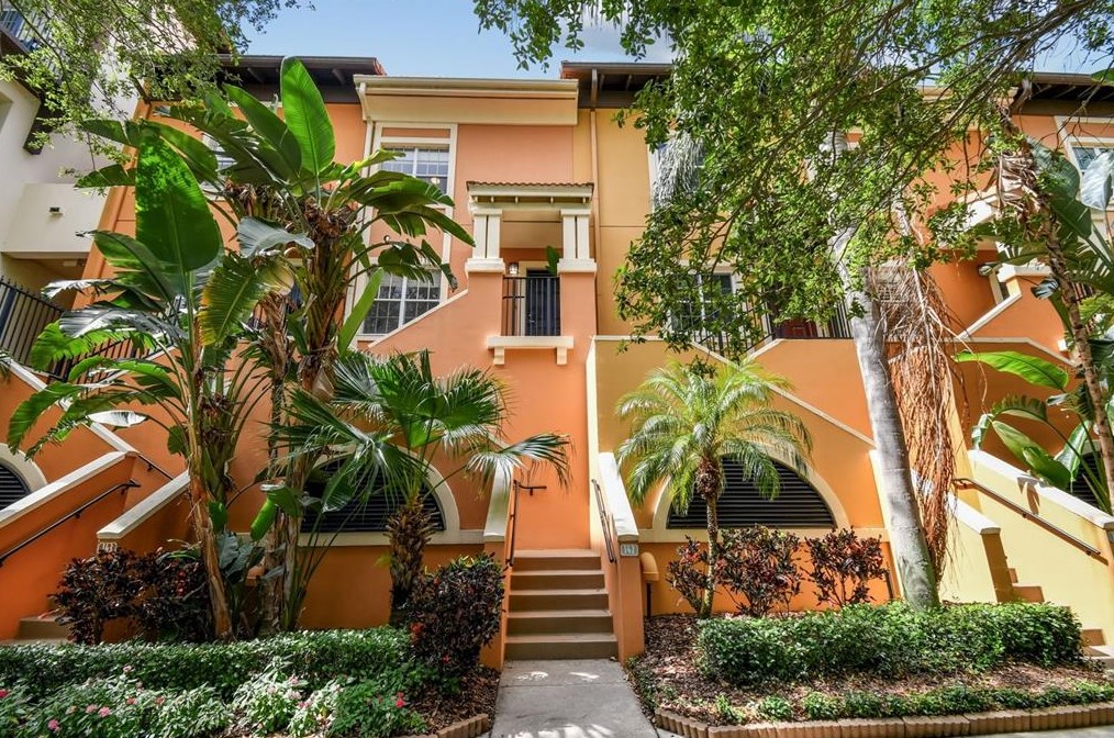 200 4th Ave S #142, Saint Petersburg, FL 33701