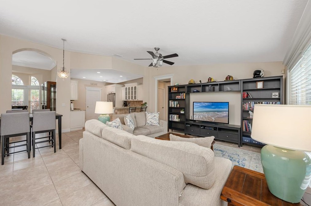 3019 Sutton Woods Dr, Plant City FL  33566-9614 exterior