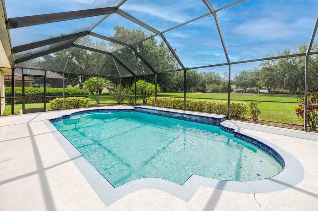 3019 Sutton Woods Dr, Plant City FL  33566-9614 exterior