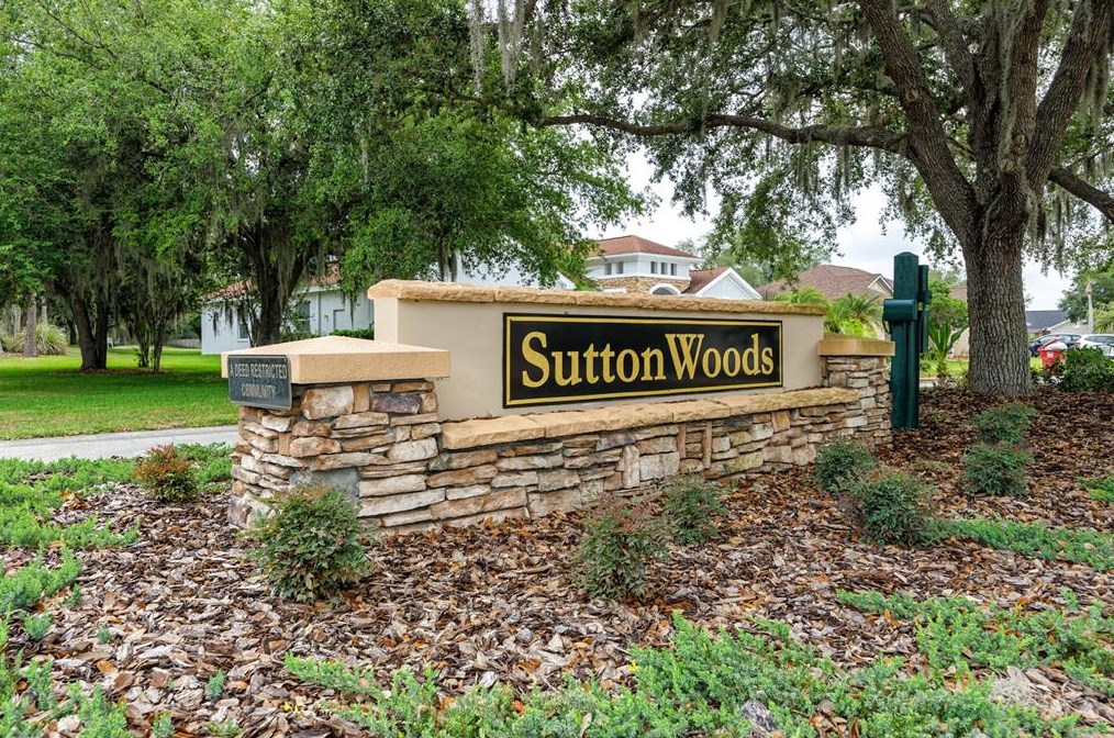 3019 Sutton Woods Dr, Plant City FL  33566-9614 exterior