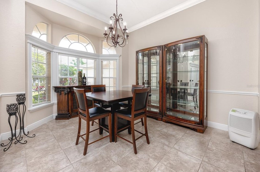 3019 Sutton Woods Dr, Plant City, FL 33566