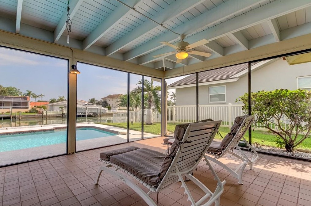 4981 61 Ave, Saint Petersburg FL  33712-4921 exterior