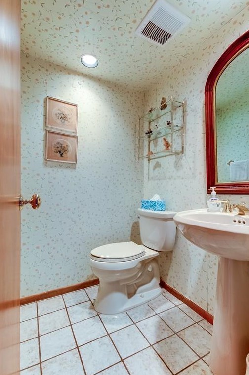 4981 61 Ave, Saint Petersburg FL  33712-4921 exterior