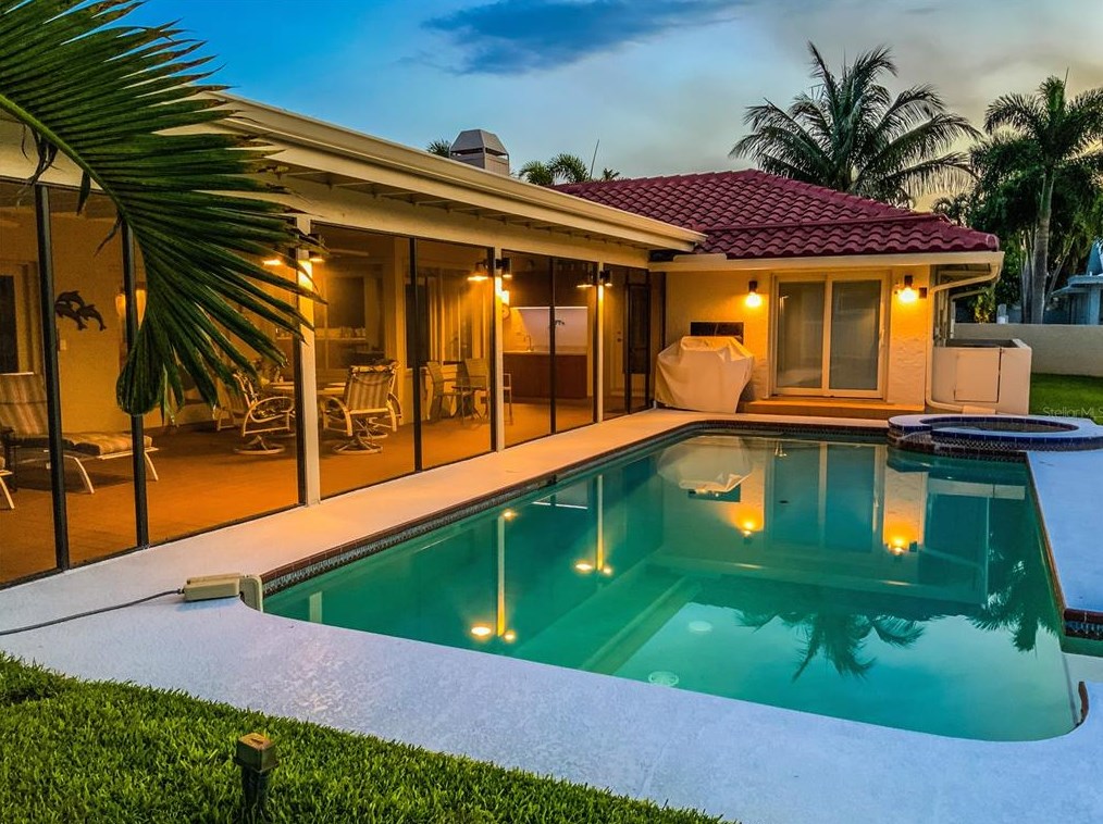 4981 61 Ave, Saint Petersburg FL  33712-4921 exterior