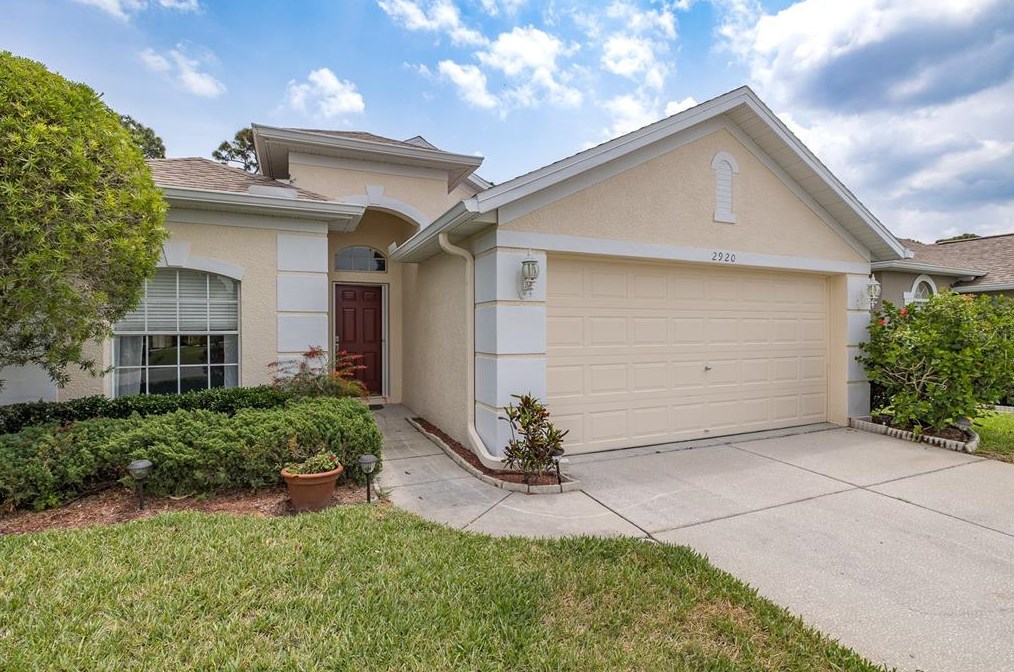 2920 Plantain Dr, Tarpon Springs, FL 34691-8781