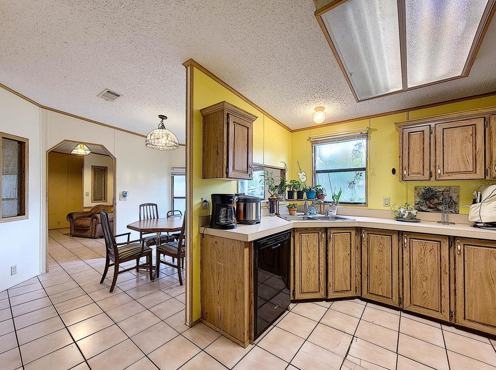 13910 Parkwood St, Port Richey FL  34669-3936 exterior