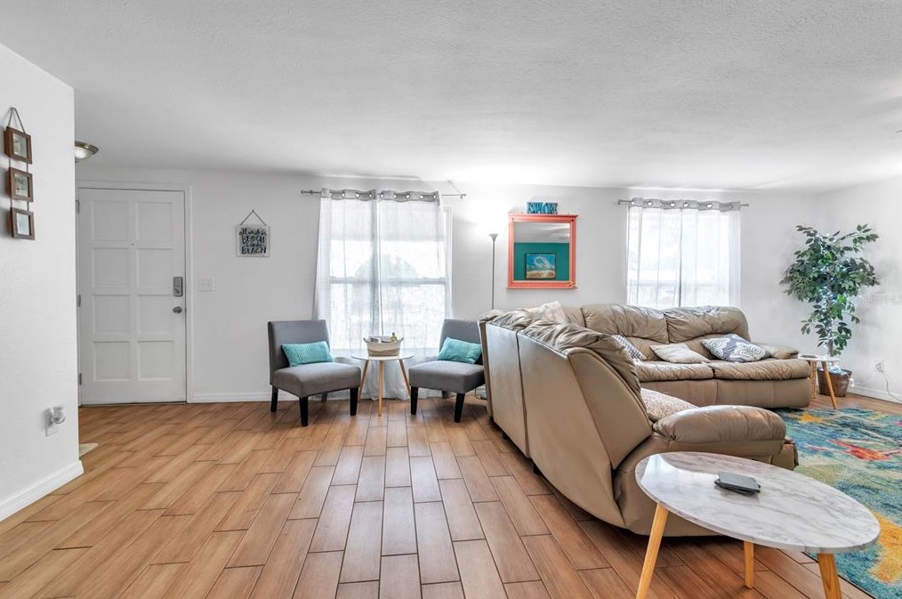 1309 Ironworks Ln, Tarpon Springs FL  34689-2935 exterior