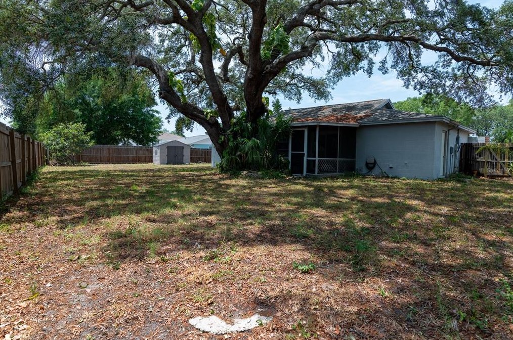 1309 Ironworks Ln, Tarpon Springs FL  34689-2937 exterior