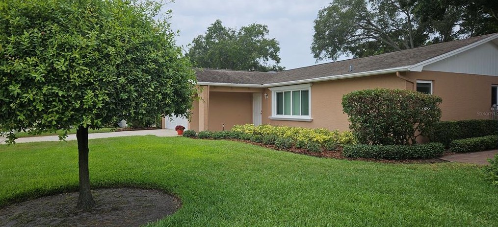 11544 93rd St N, Largo, FL 33773