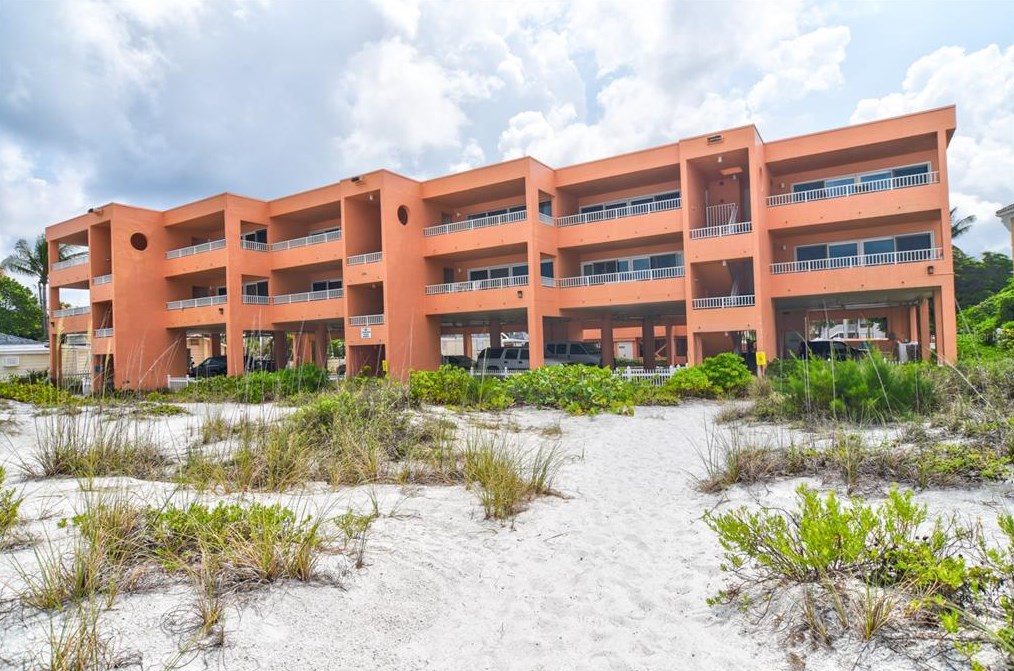 1906 Gulf Dr N #201, Bradenton Beach, FL 34217