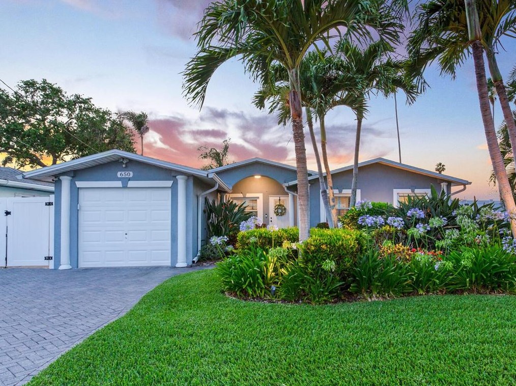650 Normandy Rd, Saint Petersburg, FL 33708-2371