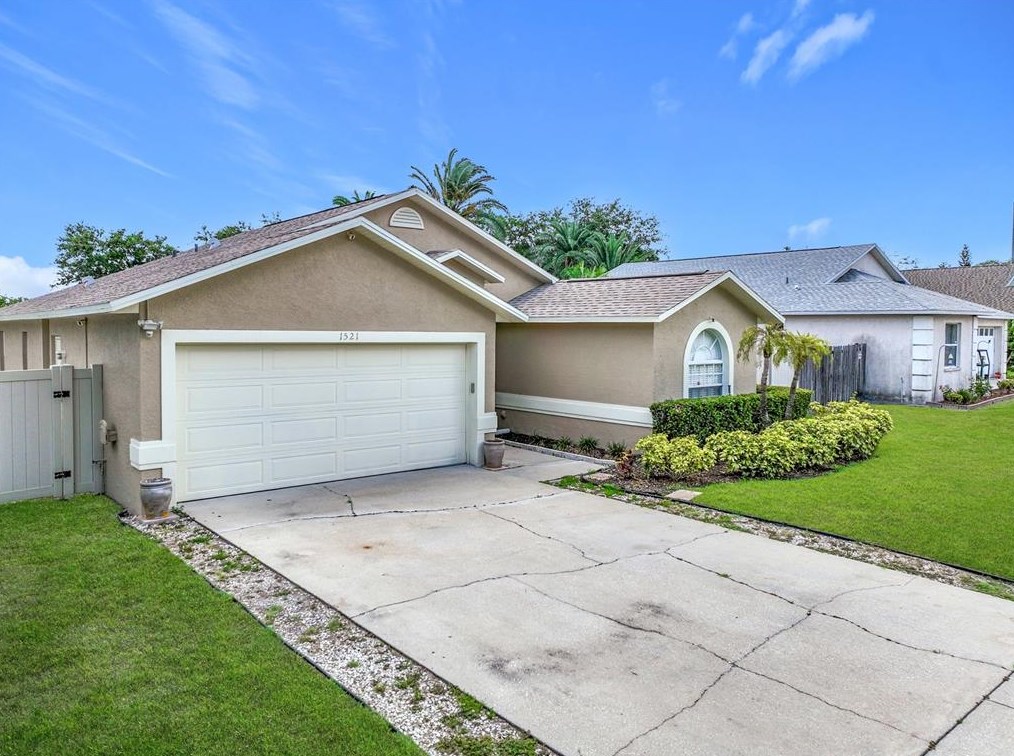 1521 Donegan Rd, Largo, FL 33771-3156