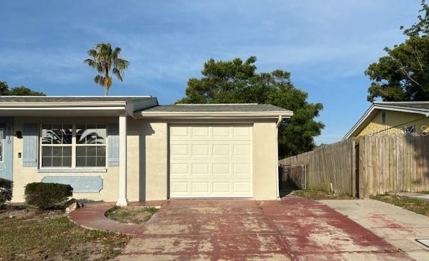 9710 Mark Twain Ln, Port Richey, FL 34668-4170
