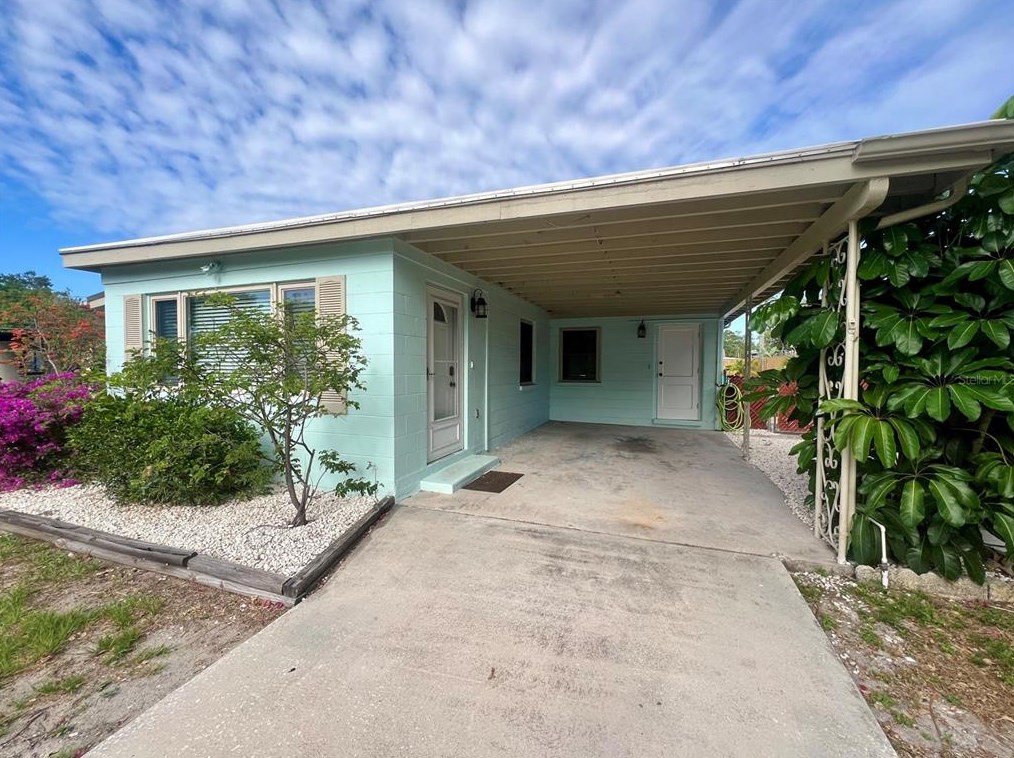 5166 104th St, Saint Petersburg, FL 33708-3335