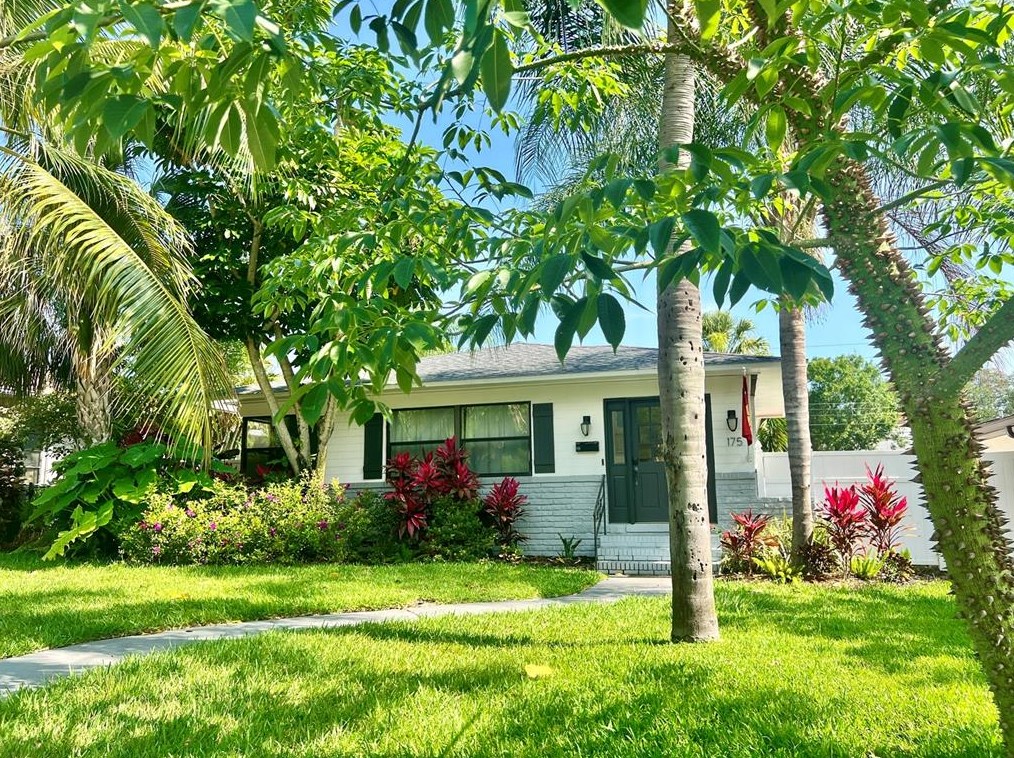 175 28th Ave N, Saint Petersburg, FL 33704