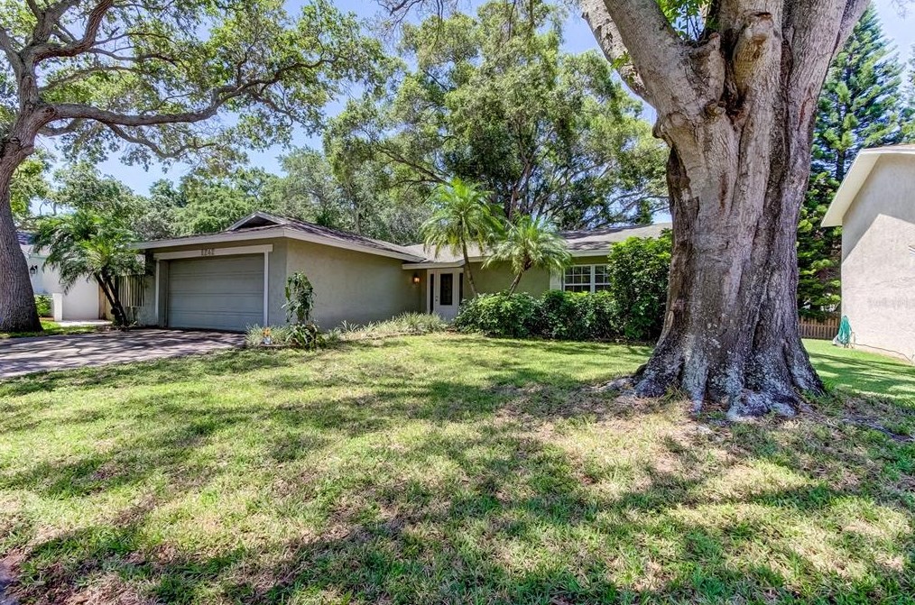 1242 Markley Dr, Largo, FL 33770-1643