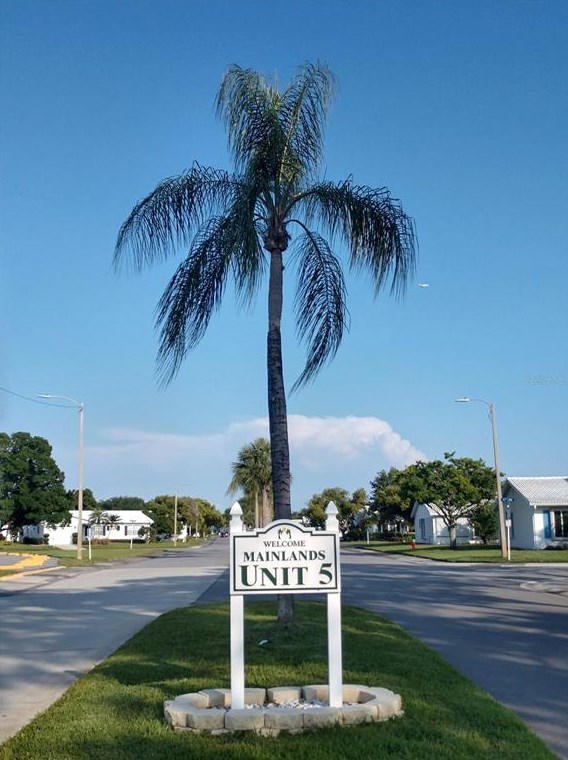 4217 93rd Ter, Pinellas Park FL  33782-5621 exterior