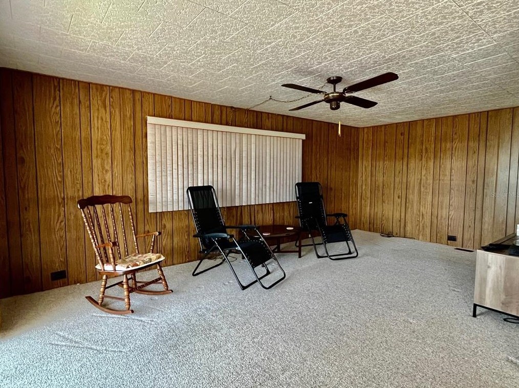 216 Seagull Dr, Tarpon Springs, FL 34689-5019