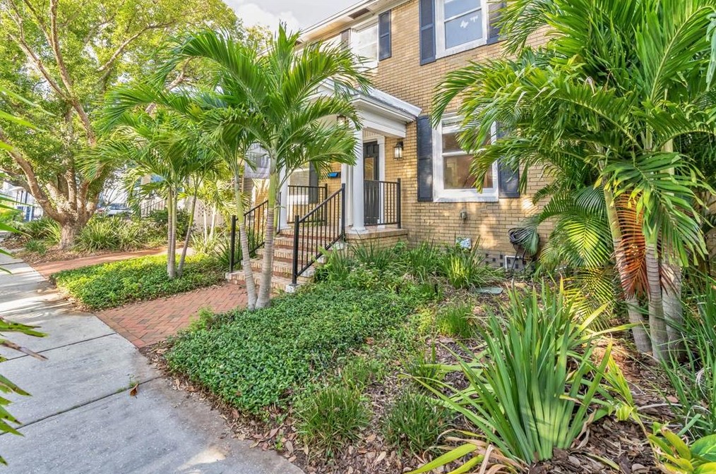 528 6th St N, Saint Petersburg, FL 33701