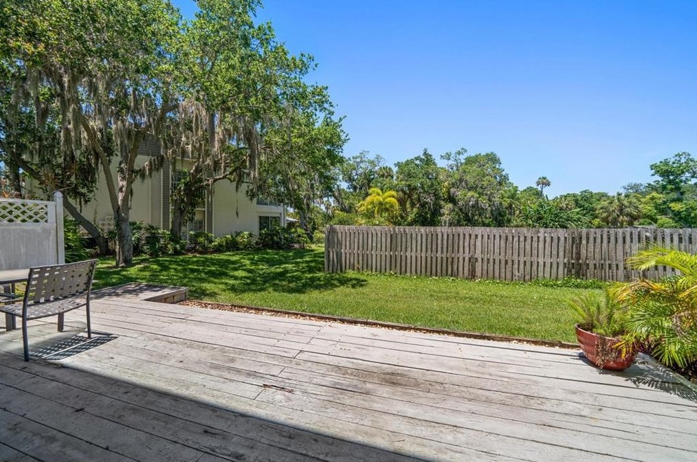 11301 Harbor Way, Largo, FL 33774-3780