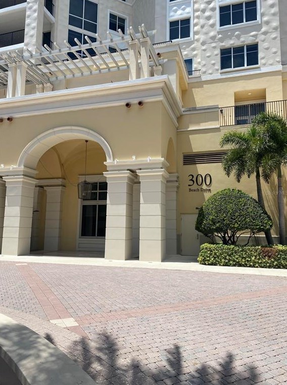 300 Beach Dr, Saint Petersburg, FL 33701-3406