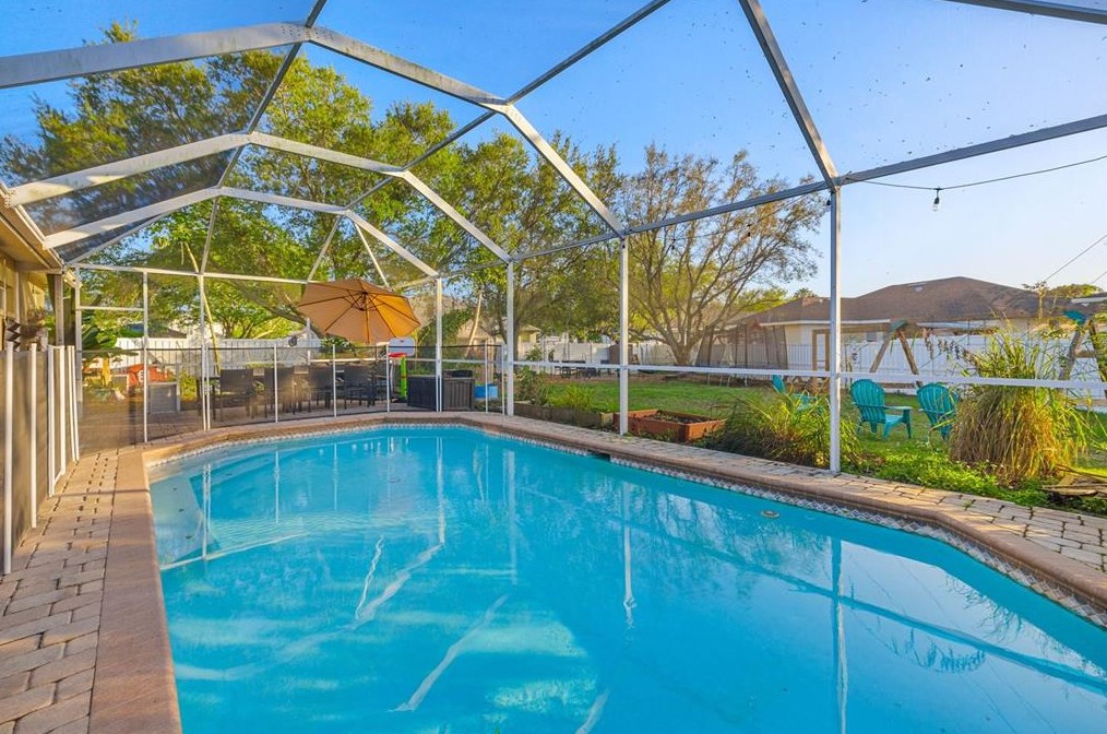 510 Cedar Woods Dr, Oldsmar, FL 34677-5506