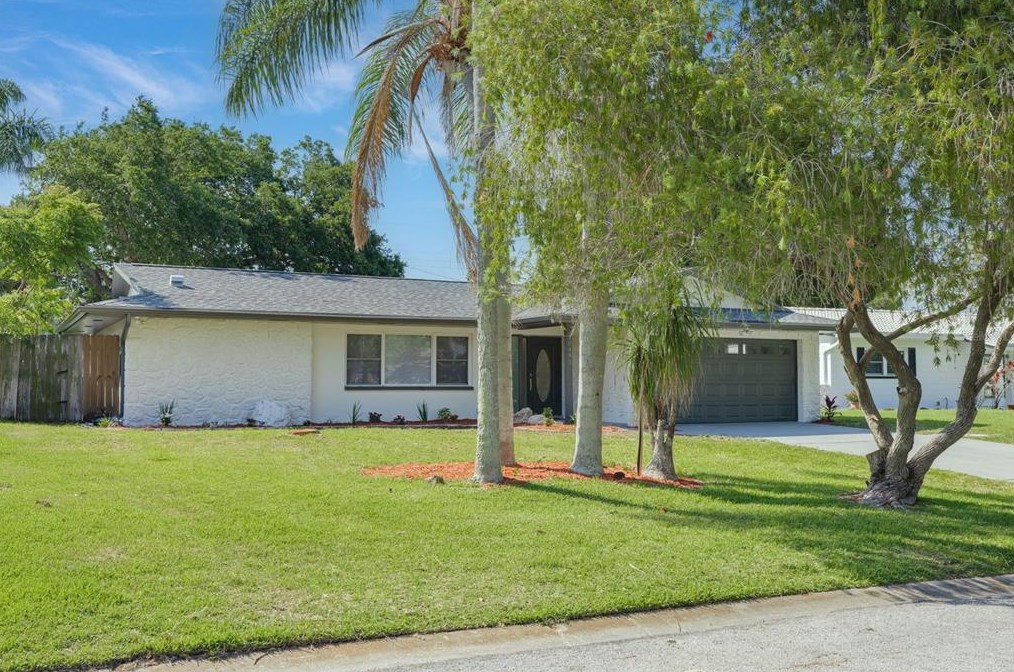 10485 Silhavy Dr, Largo, FL 33774-5224