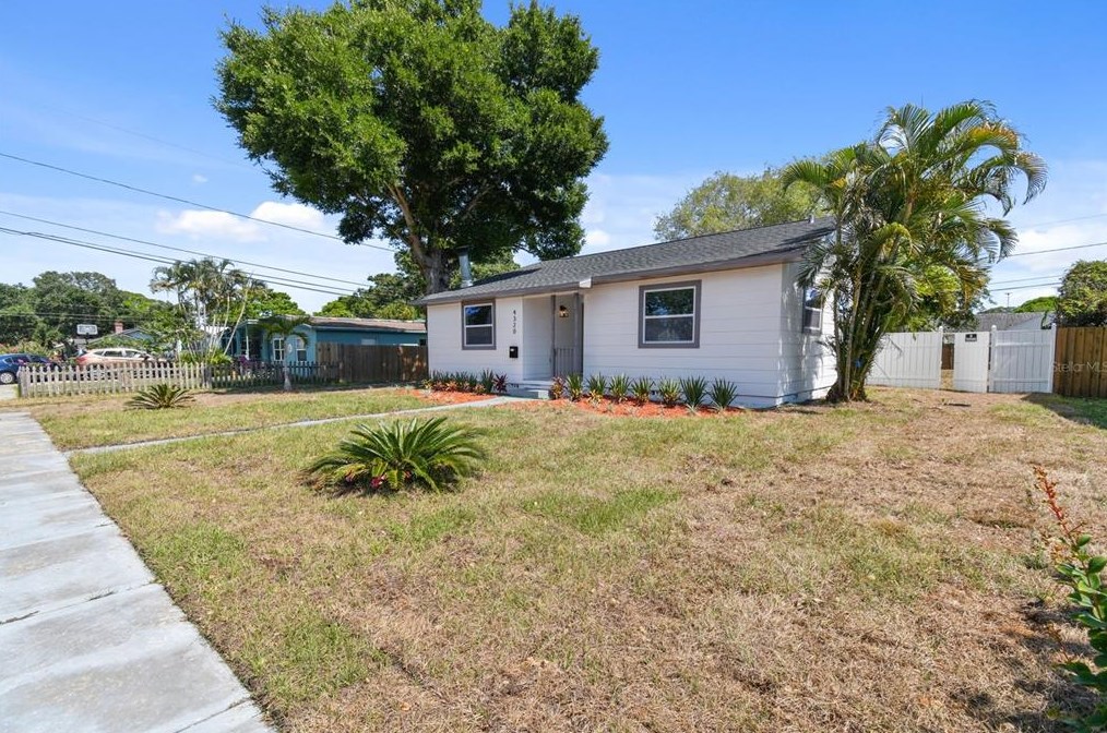 4320 10th Ave, Saint Petersburg, FL 33711-1914